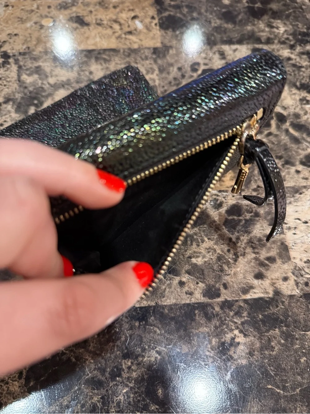 ❌SOLD❌🌟 Rare Henri Bendel Petrol Oil Slick Iridescent Trifold Wallet 🌟 - Picture 15 of 16